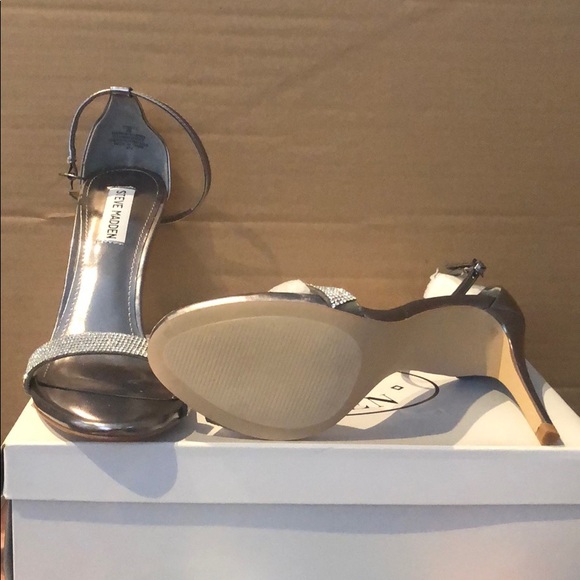 Steve Madden ‘Stecy-S’ Sandal in Pewter NEVER WORN - Picture 4 of 4